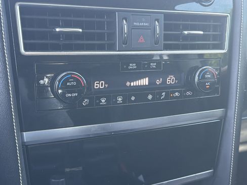 Used 2023 INFINITI QX80 Premium Select RWD image 9