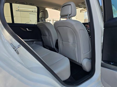 Used 2014 Mercedes-Benz GLK 350 2WD image 40