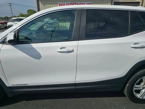 Used 2021 GMC Terrain SLE FWD image 25