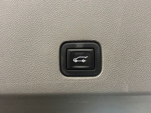 Used 2023 Cadillac XT6 Premium Luxury AWD/4WD image 37