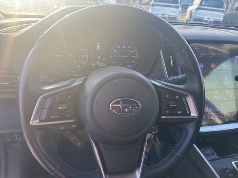 Used 2022 Subaru Outback Premium image 12
