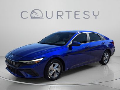 Used 2025 Hyundai Elantra SE
