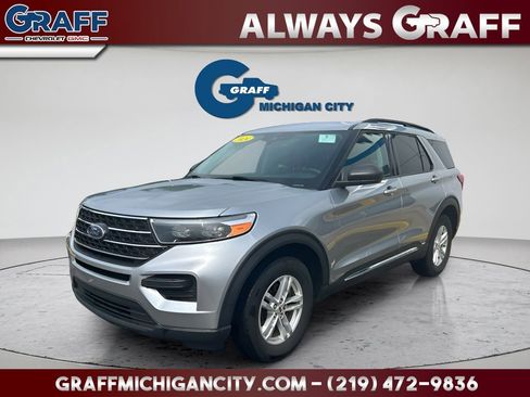 Used 2024 Ford Explorer XLT w/ Class IV Trailer Tow Package AWD/4WD image 1