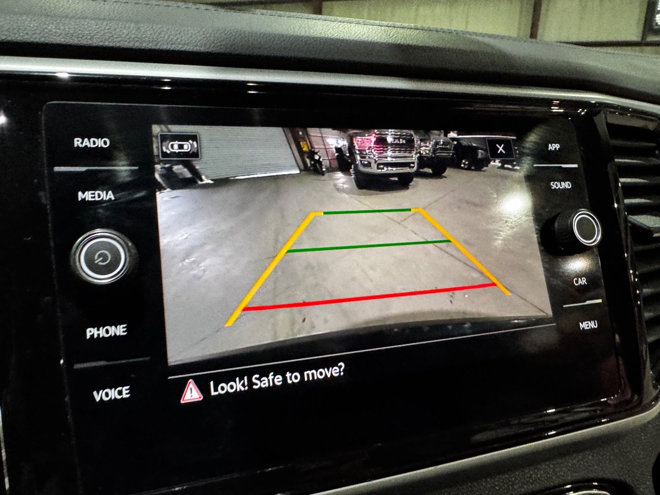Used 2022 Volkswagen Atlas SE FWD image 32