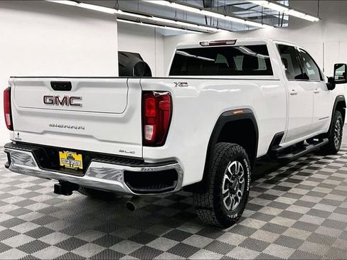 Used 2024 GMC Sierra 3500 SLE w/ SLE Convenience Package image 13