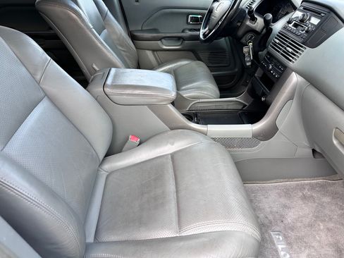 Used 2003 Honda Pilot EX image 11