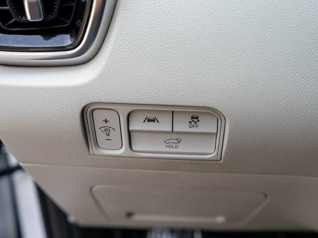 Certified 2023 Kia Sorento SX AWD/4WD image 19