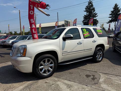 Used 2010 GMC Yukon Denali image 5