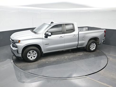 Used 2019 Chevrolet Silverado 1500 LT w/ Texas Edition image 17