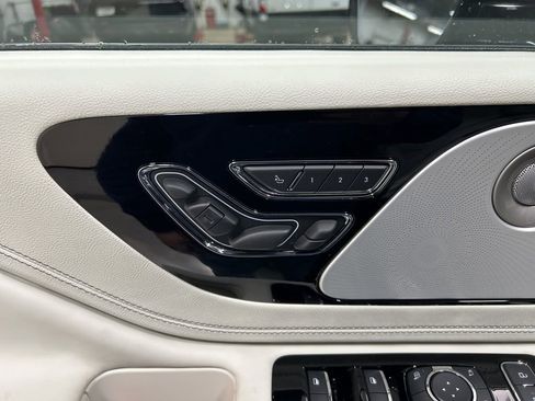 New 2026 Lincoln Aviator Black Label image 12