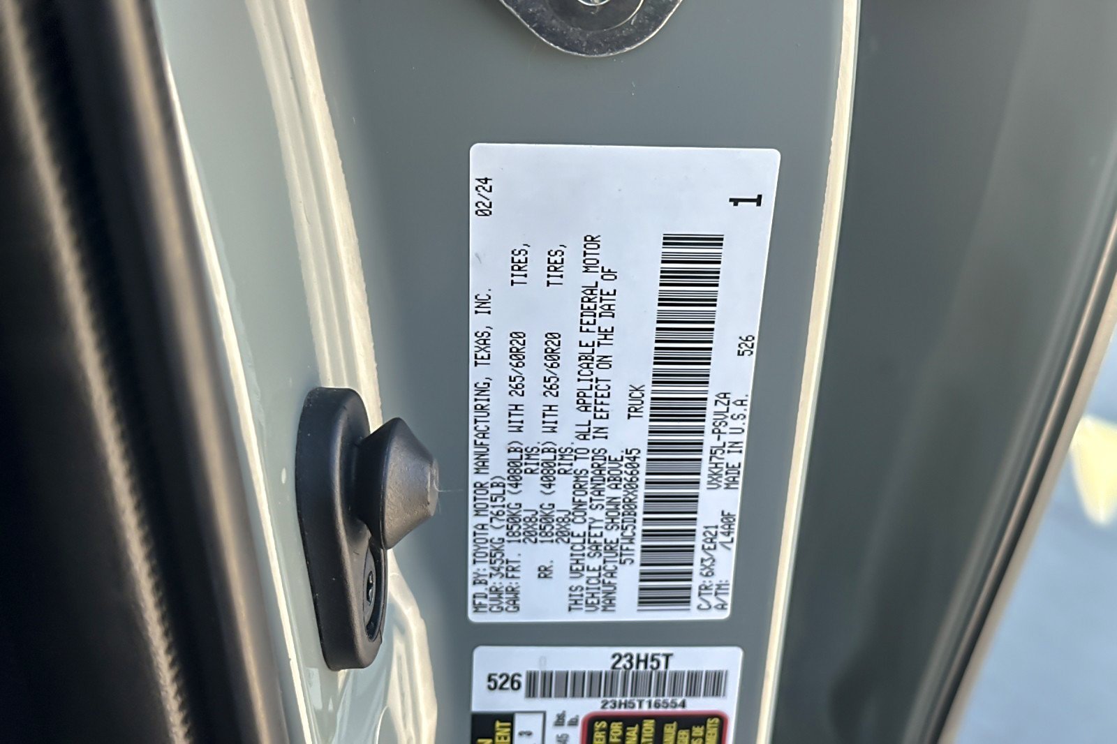 Used 2024 Toyota Tundra Limited AWD/4WD image 26