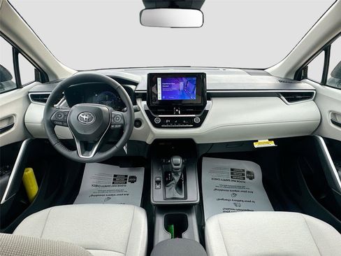 New 2026 Toyota Corolla Cross LE image 31
