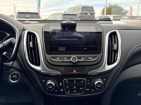 Used 2021 Chevrolet Equinox Premier image 32