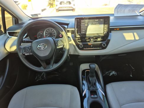 Used 2022 Toyota Corolla LE FWD image 18