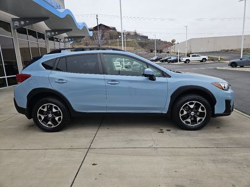 Used 2018 Subaru Crosstrek 2.0i Premium w/ Eyesight System image 4