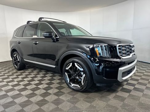 Used 2025 Kia Telluride S image 2