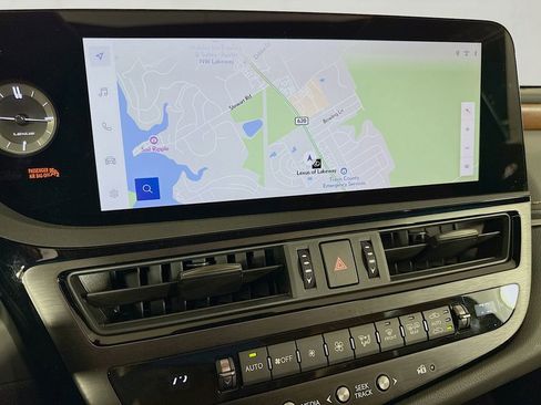 Certified 2025 Lexus ES 300h w/ Premium Package image 13