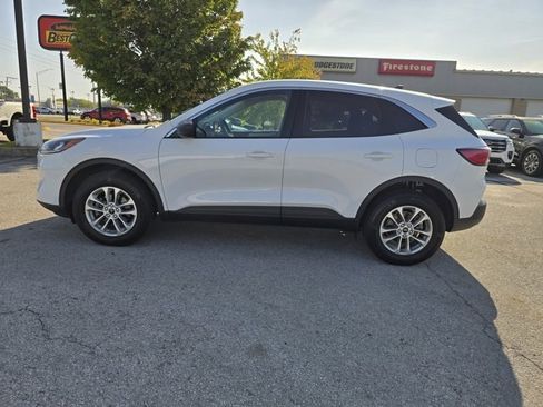 Used 2022 Ford Escape SE image 6