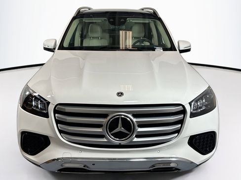 New 2026 Mercedes-Benz GLS 450 4MATIC image 2