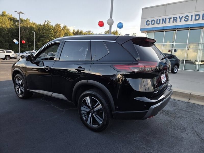Used 2026 Nissan Rogue SL AWD/4WD image 3