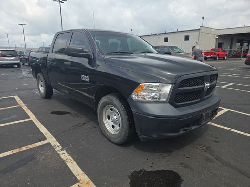 Used 2017 RAM 1500 Tradesman w/ Popular Equipment Group AWD/4WD image 3