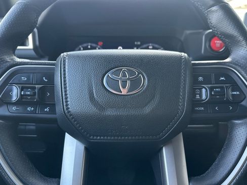 Used 2025 Toyota 4Runner TRD Off-Road image 23