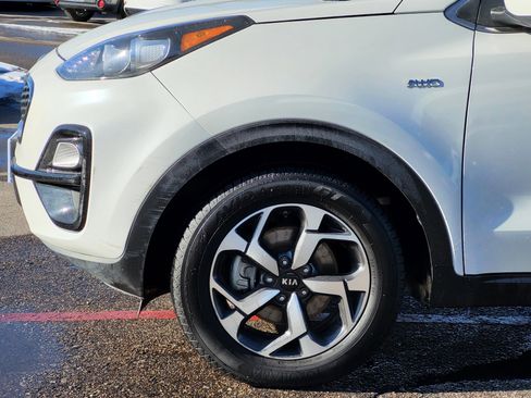 Used 2021 Kia Sportage LX image 9