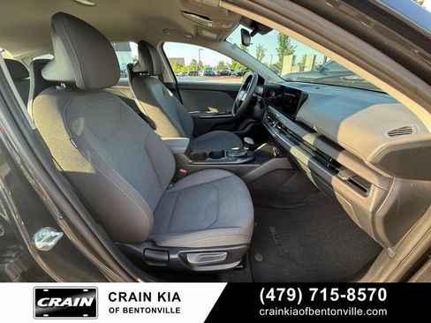 Certified 2025 Kia K4 FWD image 31