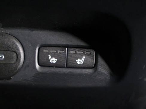 Used 2023 Volvo XC40 B5 Plus w/ Protection Package Premier image 57