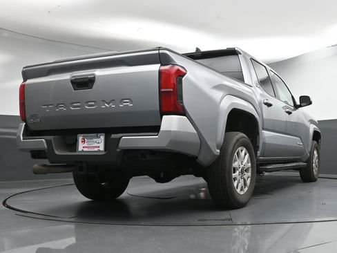 Certified 2025 Toyota Tacoma SR5 image 30