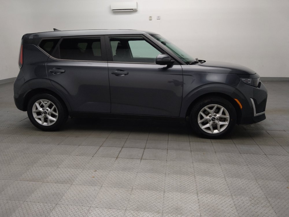 Used 2023 Kia Soul LX w/ Option Group 015 FWD image 11