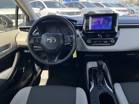 Used 2023 Toyota Corolla LE w/ Carpet Mat Package (TMS) image 7