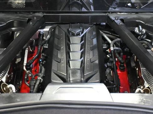 Used 2021 Chevrolet Corvette Stingray Preferred Cpe w/ Z51 Performance Package RWD image 19