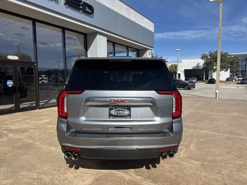 Used 2021 GMC Yukon Denali image 4
