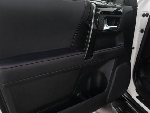 Used 2020 Toyota 4Runner TRD Off-Road image 21