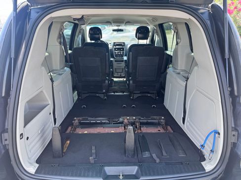 Used 2014 Dodge Grand Caravan American Value Package image 14
