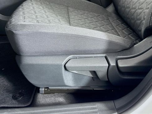 New 2026 Nissan Kicks SV image 19