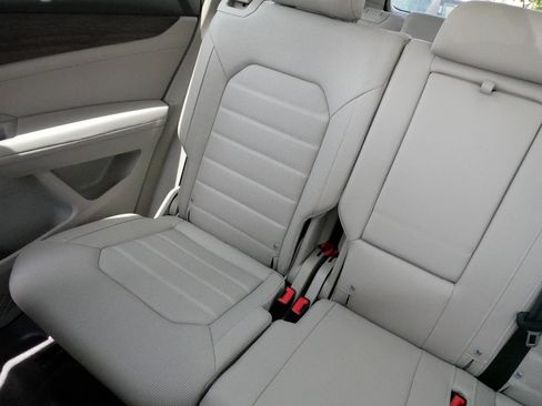Certified 2025 Volkswagen Atlas SEL AWD/4WD image 12