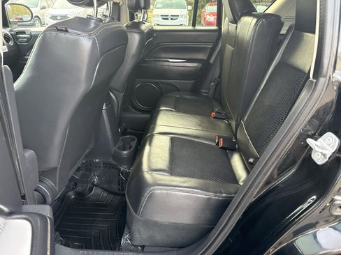 Used 2014 Jeep Compass Latitude image 13