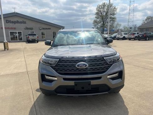 Used 2022 Ford Explorer XLT w/ Equipment Group 202A AWD/4WD image 2