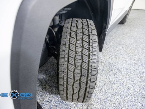 Used 2023 Toyota RAV4 AWD Hybrid image 38
