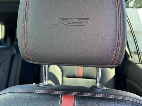 Used 2025 Chevrolet Traverse RS image 13