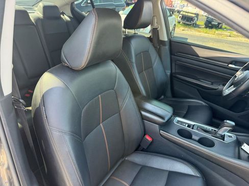 Used 2021 Nissan Altima 2.5 SR w/ SR Premium Package AWD/4WD image 18