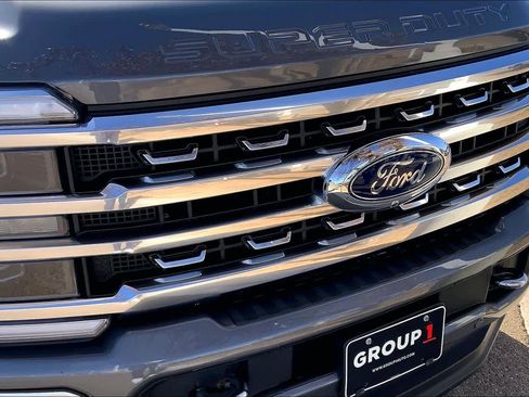 Used 2024 Ford F250 Platinum w/ FX4 Off-Road Package image 29