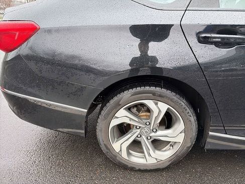 Used 2018 Honda Accord EX image 12