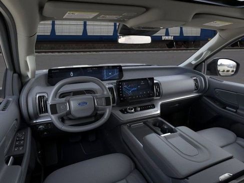 New 2025 Ford Expedition Max Active image 9