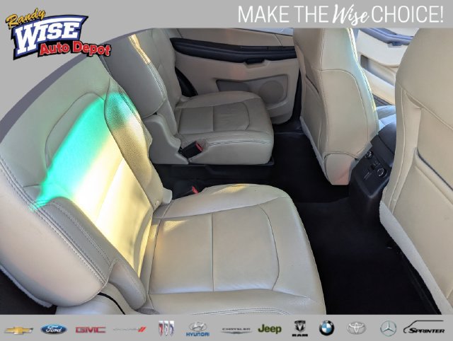Used 2017 Ford Explorer XLT w/ Equipment Group 202A AWD/4WD image 21