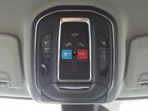 Certified 2022 Jeep Grand Cherokee Limited w/ Trailer Tow Prep Group (B) AWD/4WD image 25