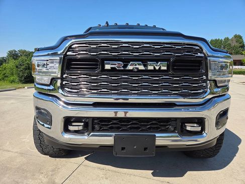 Used 2019 RAM 2500 Limited AWD/4WD image 3