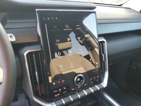 Used 2025 GMC Acadia Elevation w/ Black Edition image 29